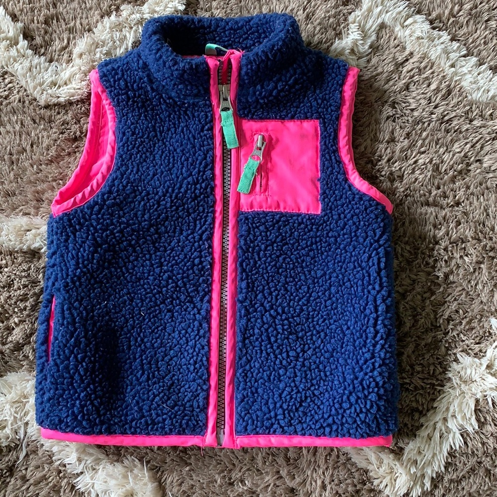 Toddler girls Carter’s best. Size 3T